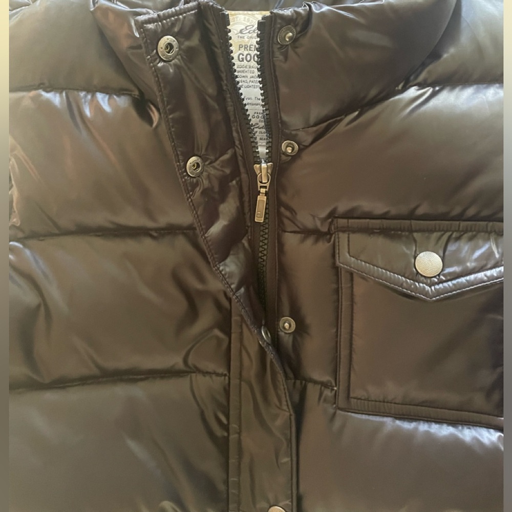 Ladies Eddie Bauer premium quality goose down black vest size Medium